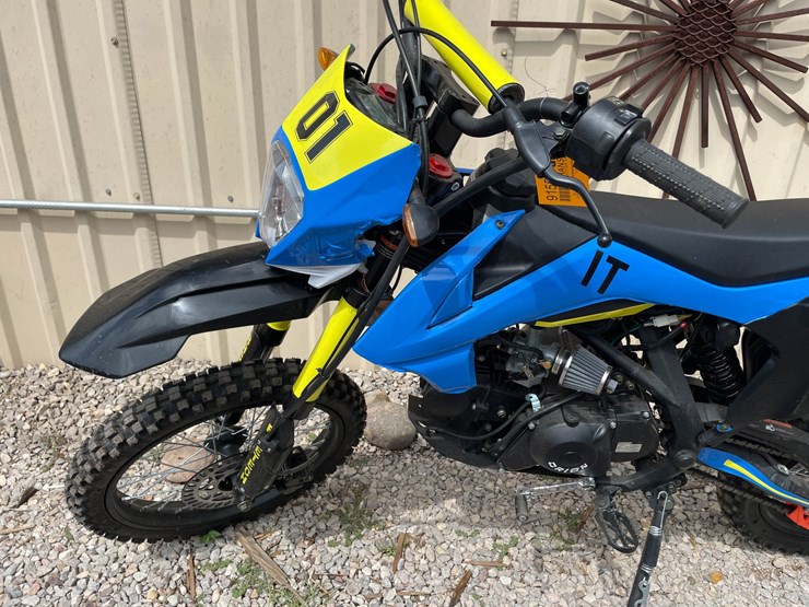 #9155-•-xb-29-motorcycle-image-4