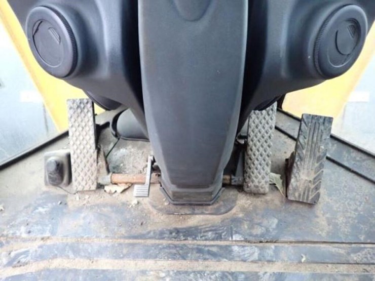 2014-deere-544k-image-13