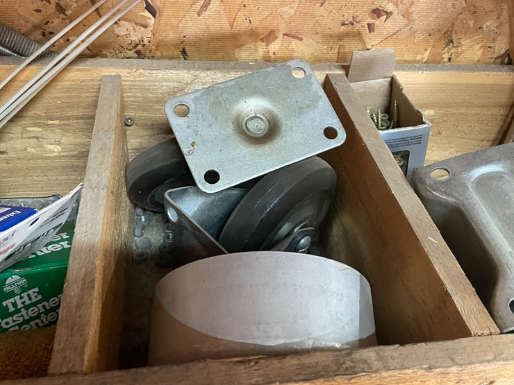 #9225-•-shelf-contents-of-left-side-image-5