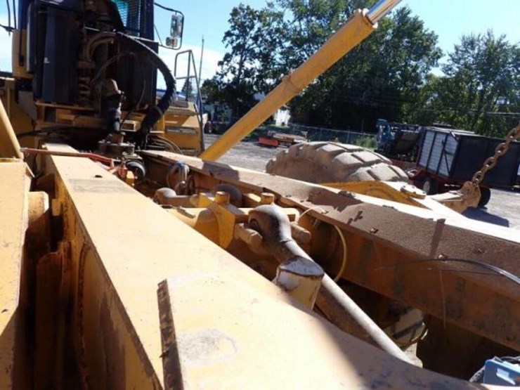 2011-deere-350d-ii-image-70