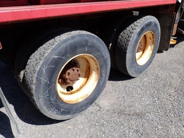 2015-freightliner-108sd-image-74