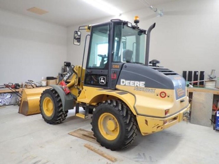 2011-deere-304j-image-3