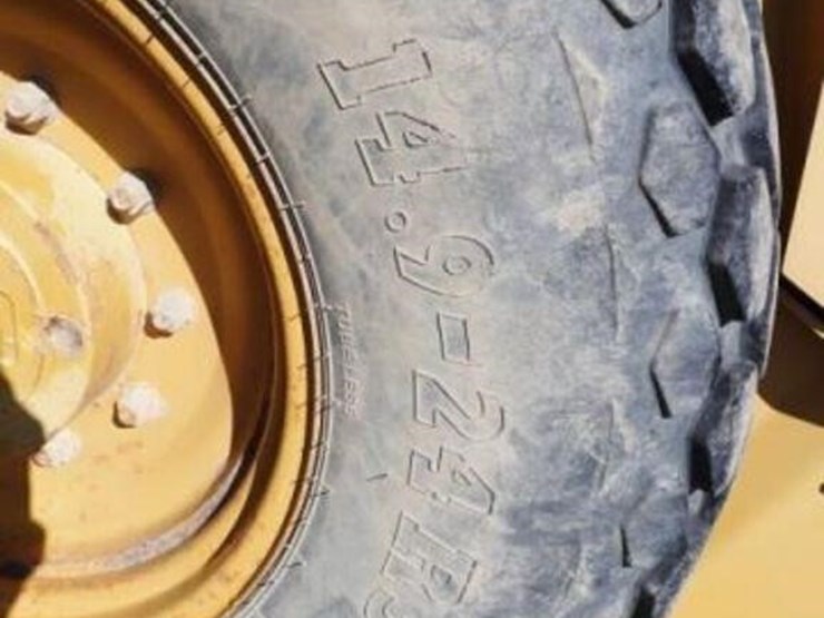 2011-caterpillar-cs44-image-32