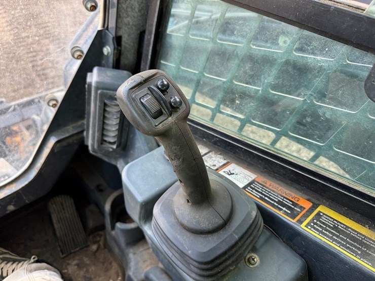 2019-deere-333g-image-28
