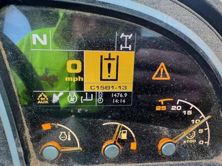 jcb-525-60-image-18