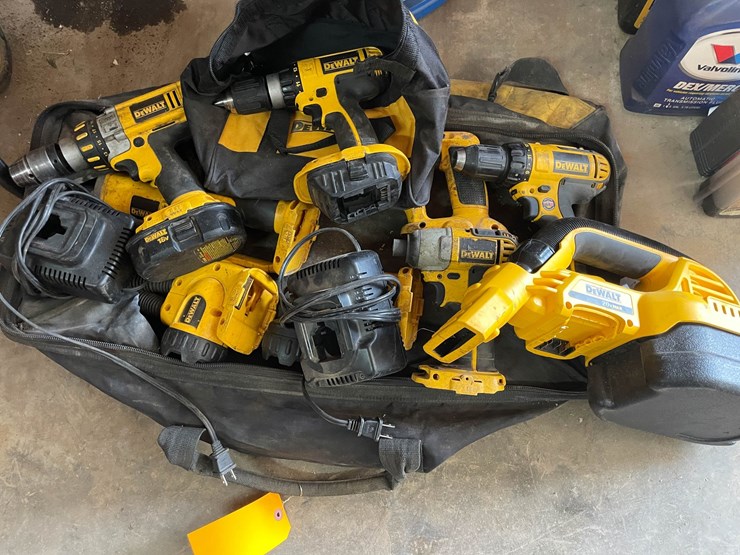 #9206-•-dewalt-18v-assorted-tool-set-image-10