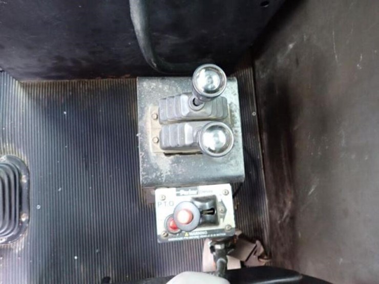 2012-kenworth-t800-image-21