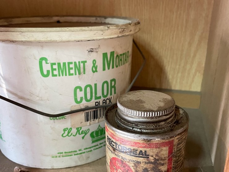 #9252-•-contents-of-cupboard-image-8