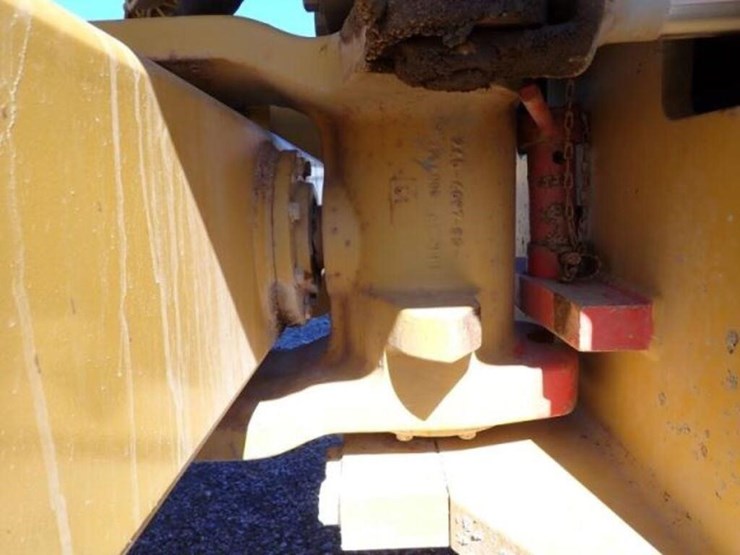 2011-caterpillar-cs44-image-29