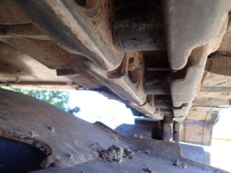 2014-deere-85g-image-42