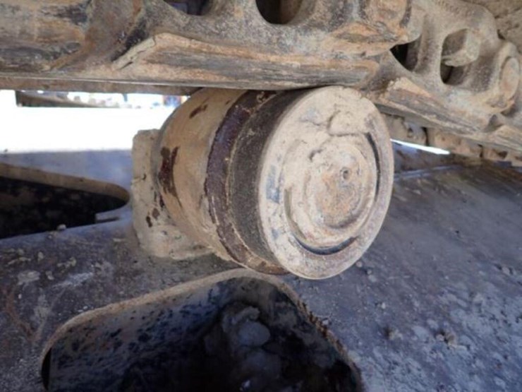 2014-deere-350g-lc-image-56