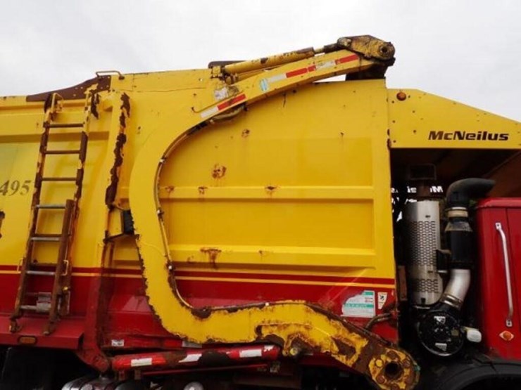 2017-mack-mru613-image-55