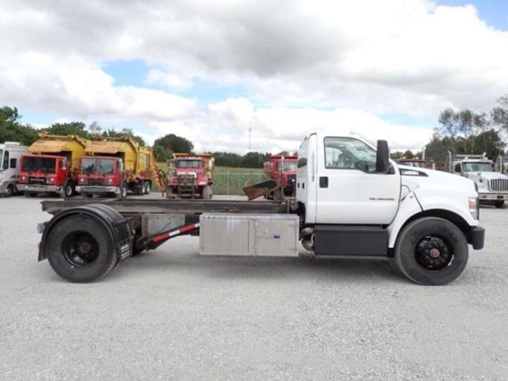 2023-ford-f650-image-4