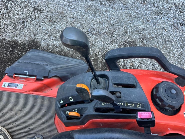 2023-kubota-bx1880-image-24