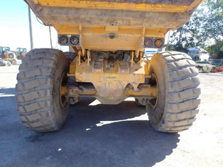 2011-deere-350d-ii-image-47