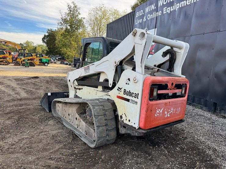 bobcat-t870-image-4