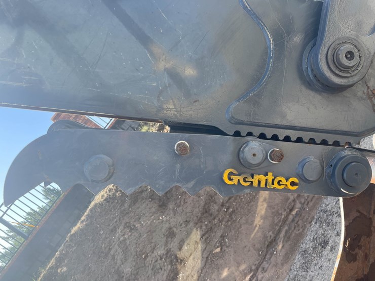 #9150-•-backhoe-loader-image-7
