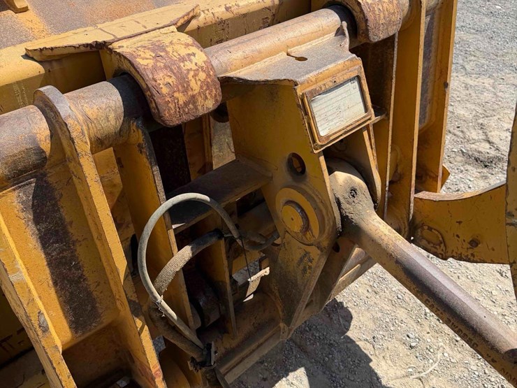 caterpillar-953k-image-13