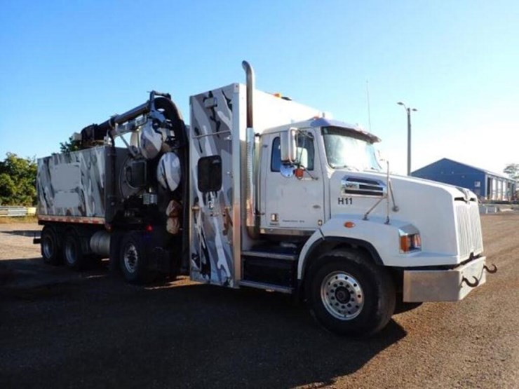 2018-western-star-4700sb-image-2