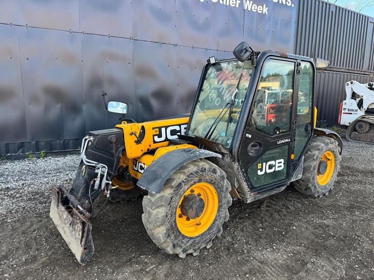 jcb-525-60-image-2