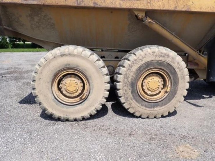 2009-caterpillar-725-image-49