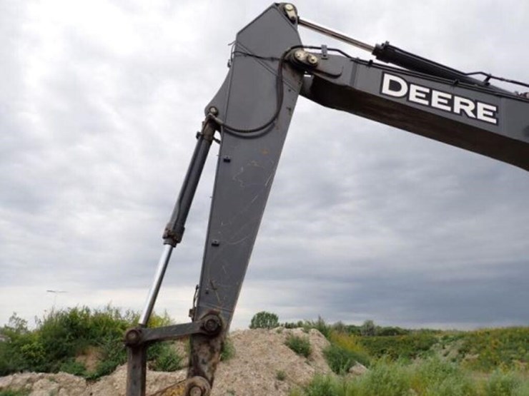 2012-deere-350g-lc-image-15