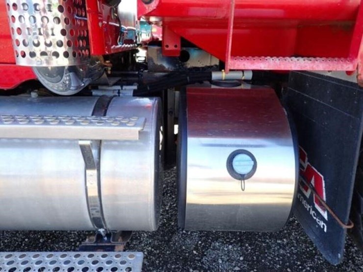 2021-kenworth-t880-image-47