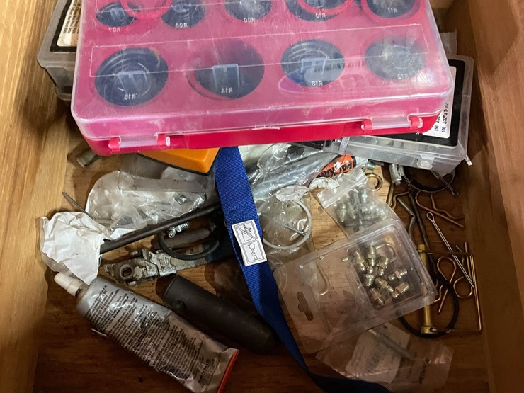 #9215-•-hardware-lot-image-6