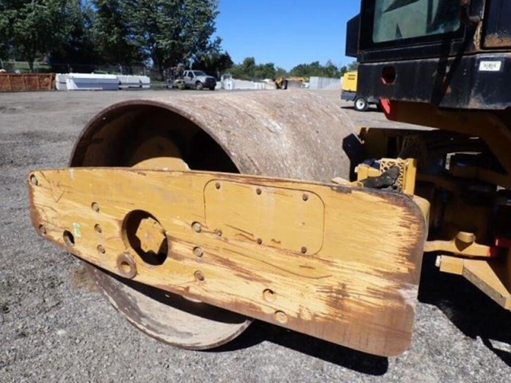 2011-caterpillar-cs44-image-22