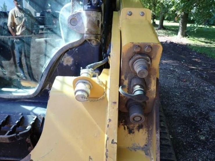 2019-caterpillar-259d-image-18
