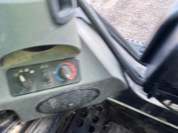 2018-bobcat-t550-image-29