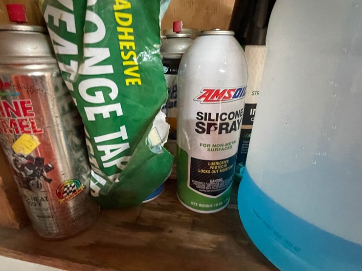 #9228-•-lot-of-liquids-image-6