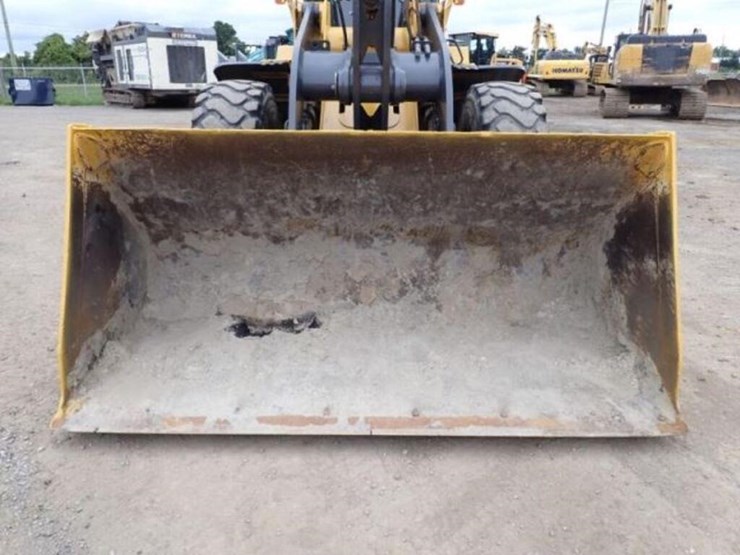 2014-deere-624k-image-29