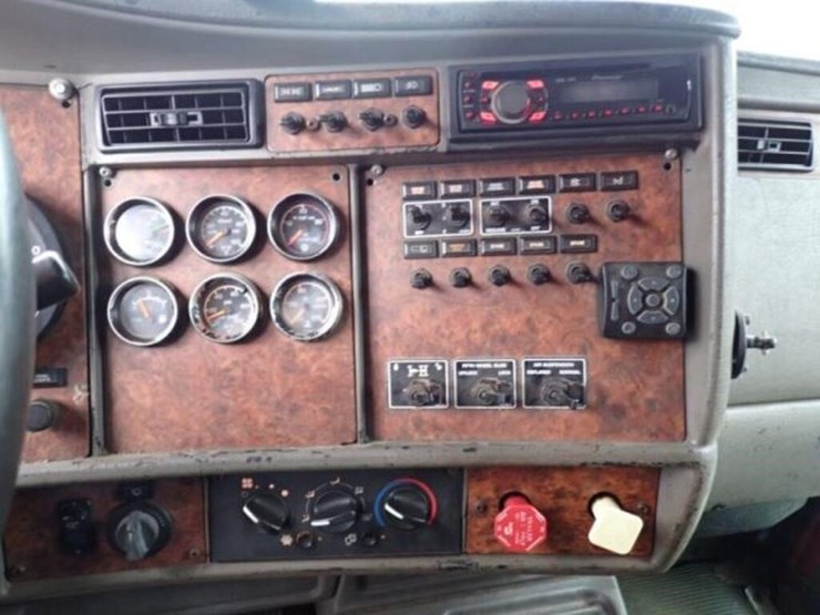 2006-kenworth-t800-image-16