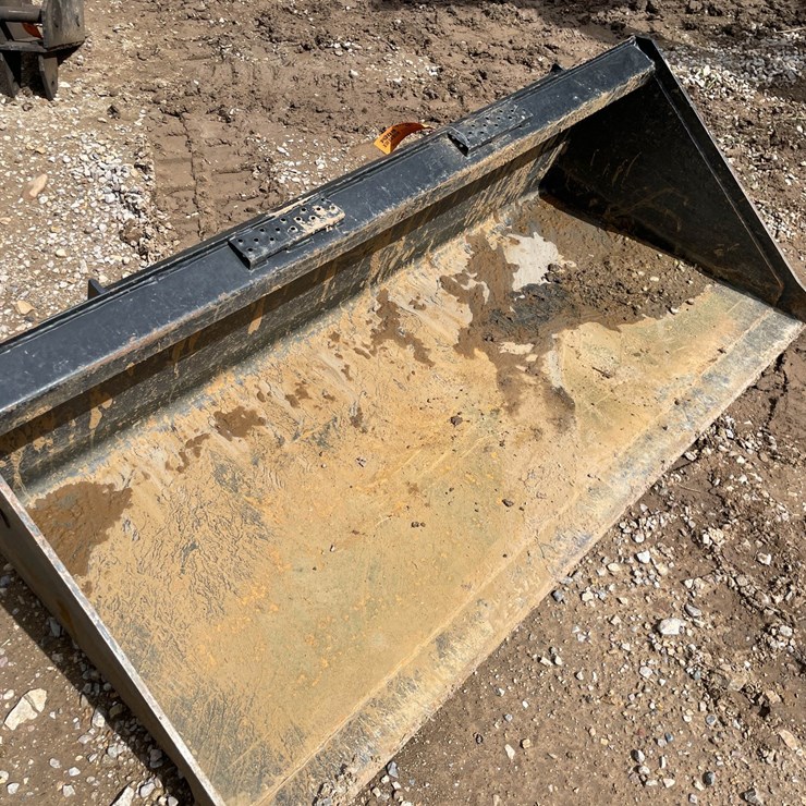 #9170 • Skid Steer Bucket