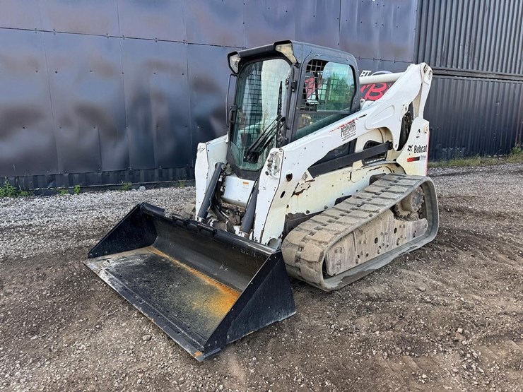 bobcat-t870-image-2