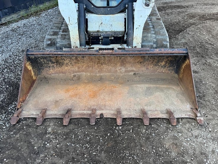 bobcat-t740-image-9