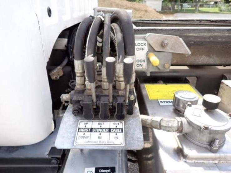 2023-ford-f650-image-44