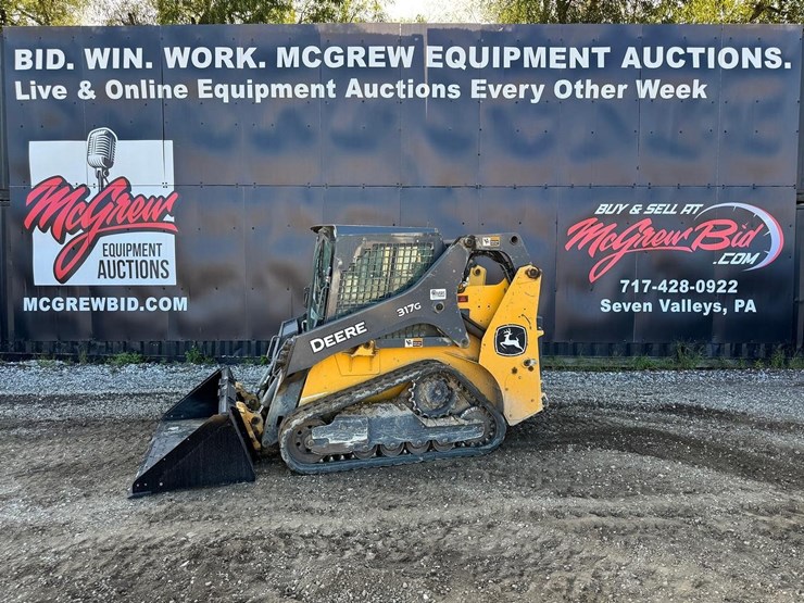 deere-317g-image-1