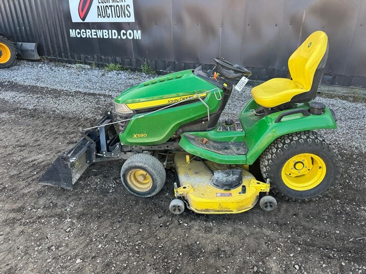 john-deere-x580-image-3