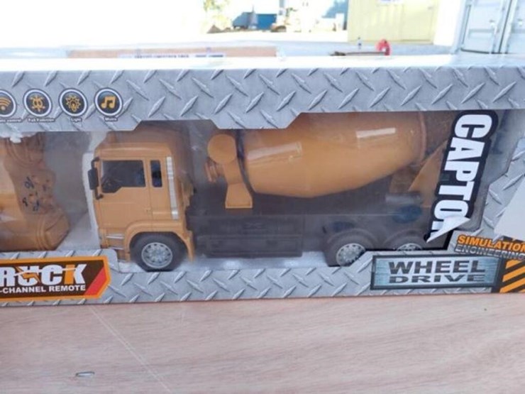 unused-captok-mixer-truck-toy-image-2