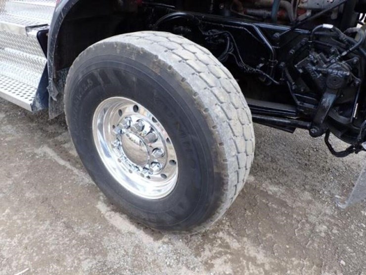 2012-kenworth-t800-image-38