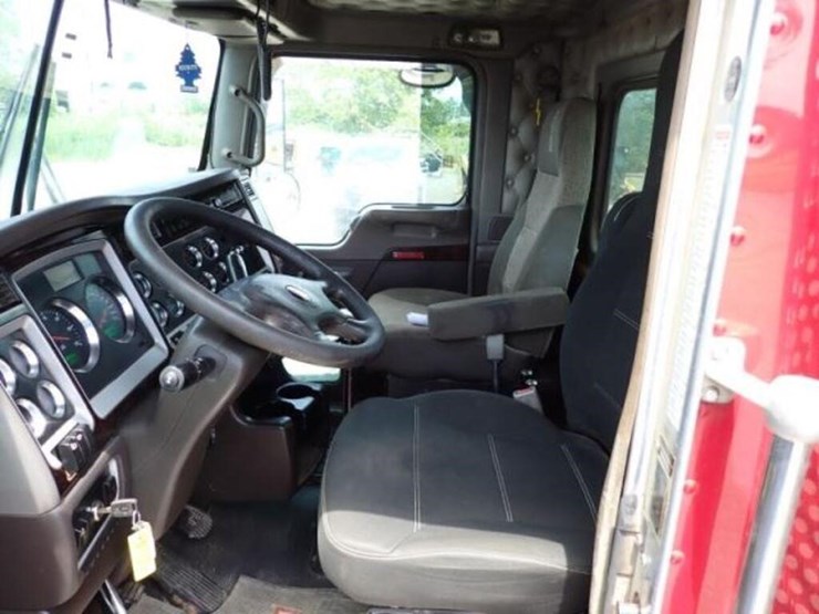 2012-kenworth-t800-image-22