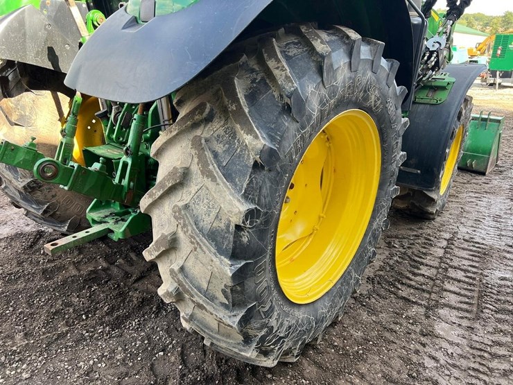 2022-john-deere-5125r-image-17