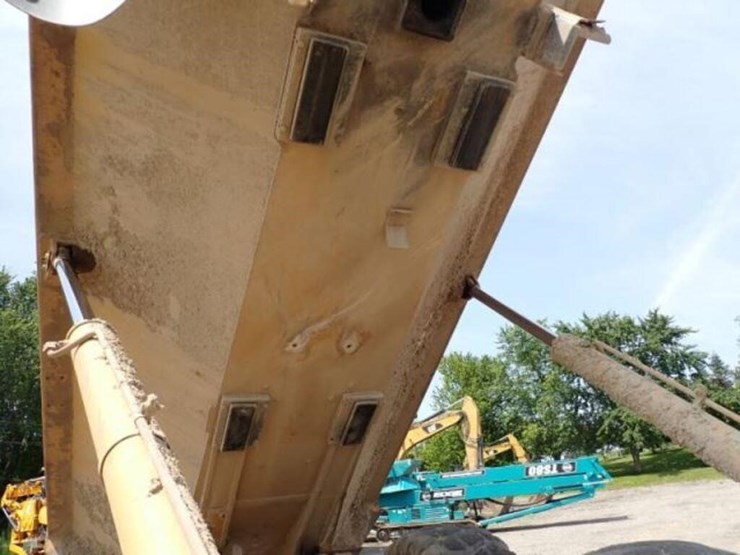 2009-caterpillar-725-image-64