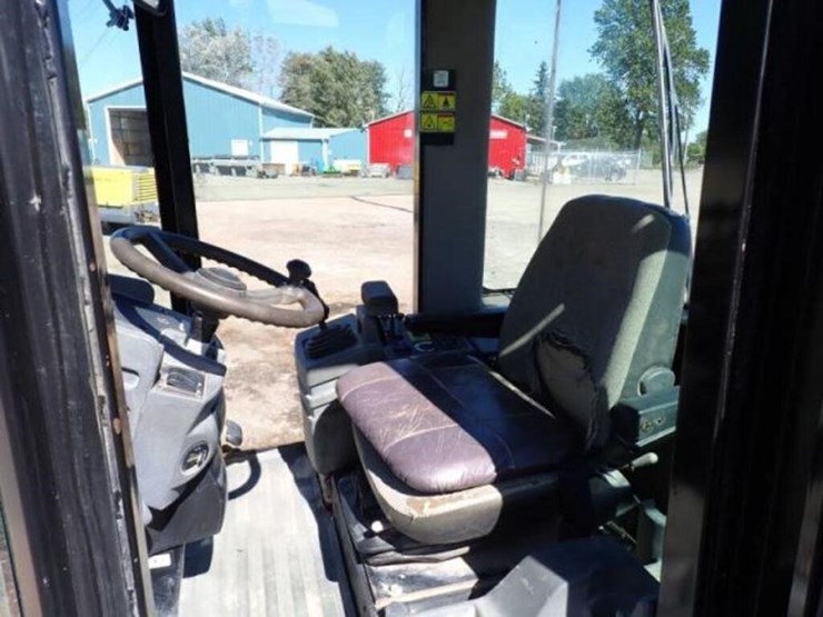 2011-caterpillar-cs44-image-16