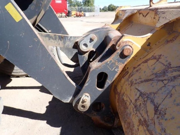 2015-deere-544k-image-33