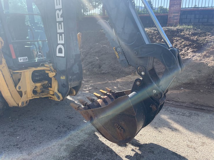 #9150-•-backhoe-loader-image-5