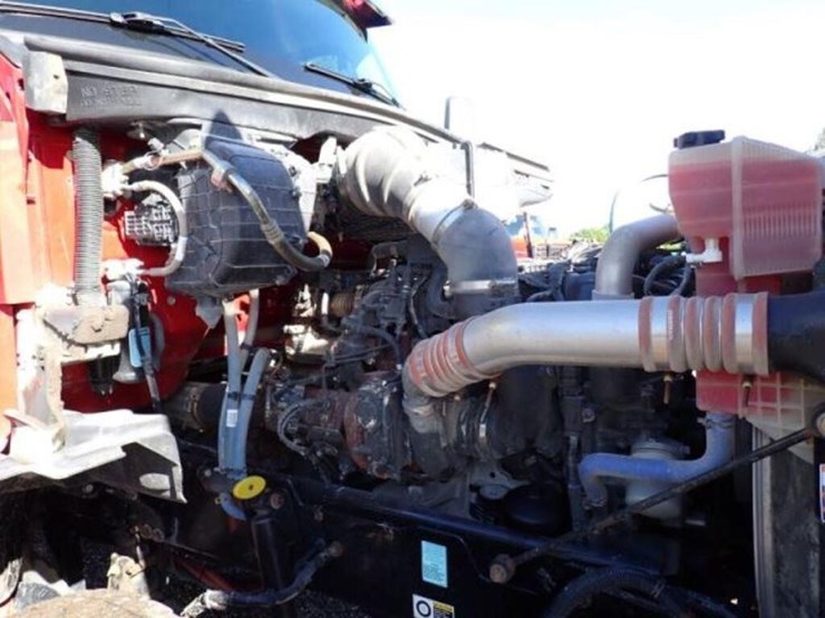 2021-kenworth-t880-image-36
