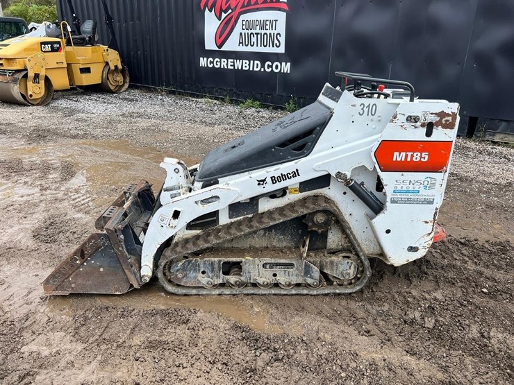 2016-bobcat-mt85-image-3